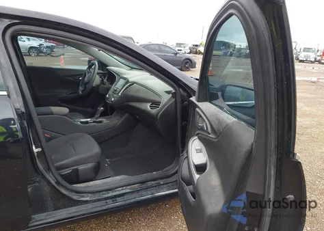 2017 Chevrolet Malibu Ls z USA, uszkodzony, nr VIN 1G1ZB5ST2HF101984